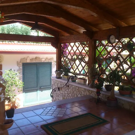 Macchione Hétvégi ház *